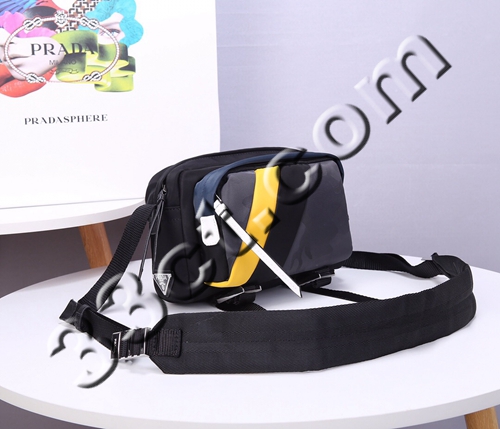 プラダバッグ内部構造